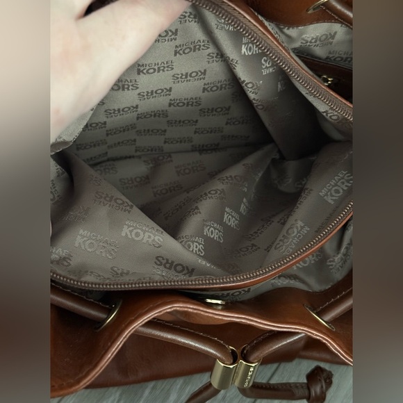 Michael Kors brown genuine leather handbag 3 big pockets EUC clean inside hobo - Picture 8 of 12